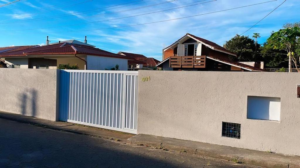 Сasa de vacaciones Casa Nos Bairro Dos Ingleses Em Florianopolis, Proxima A Praia, Supermercados, Padarias E Farmacias. Florianópolis