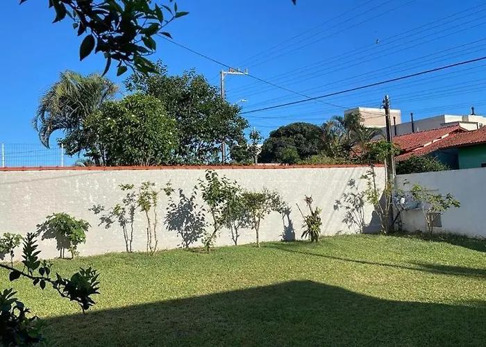 Casa Nos Bairro Dos Ingleses Em Florianopolis, Proxima A Praia, Supermercados, Padarias E Farmacias.